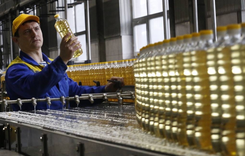 Правительство может ввести экспортную пошлину на подсолнечное масло с 1 сентября

