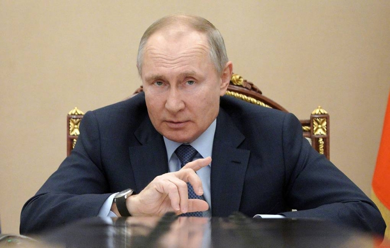 Путин: власти РФ не будут искусственно удерживать россиян от поездок в другие страны