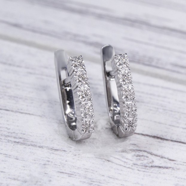 Как правильно выбрать серебряные серьги с бриллиантами