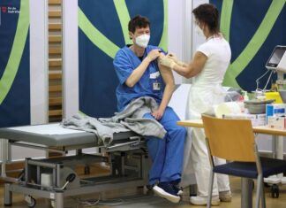 СМИ: пять стран потребовали созвать саммит ЕС из-за неравного распределения вакцин