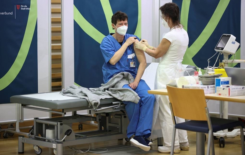 СМИ: пять стран потребовали созвать саммит ЕС из-за неравного распределения вакцин