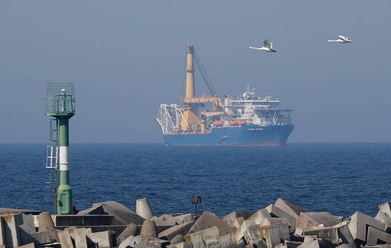 Трубоукладчик "Академик Черский" прибыл к месту укладки "Северного потока - 2"

