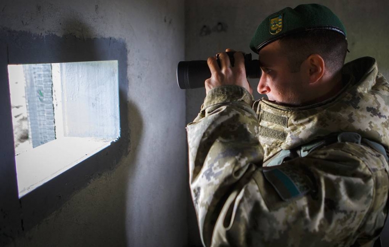 Украина требует у России объяснений по поводу нарушения вертолетом воздушного пространства

