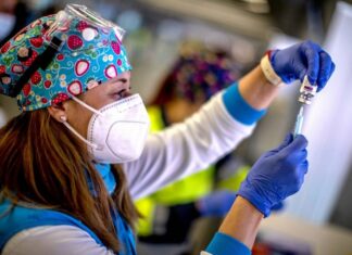 В Австрии изучают обстоятельства смерти женщины после прививки препаратом AstraZeneca