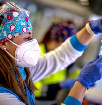 В Австрии изучают обстоятельства смерти женщины после прививки препаратом AstraZeneca