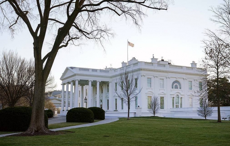 В Белом доме утверждают, что принимают меры по борьбе с "дезинформацией" РФ о вакцинах