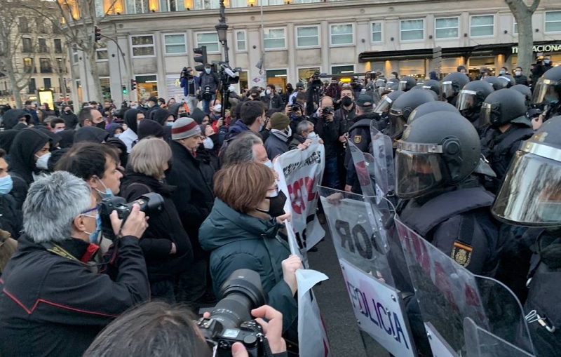 В Мадриде устроили акцию в поддержку осужденного рэпера

