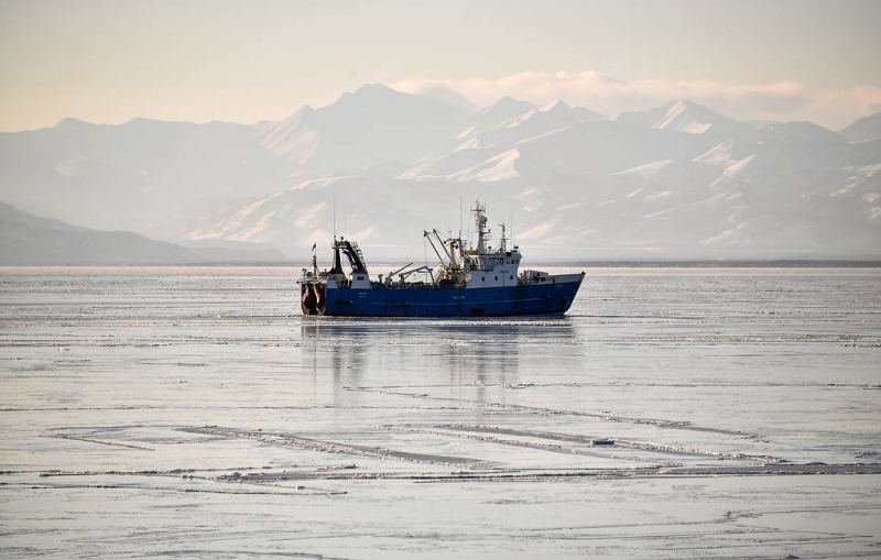В Приморье на рыболовном судне произошел пожар