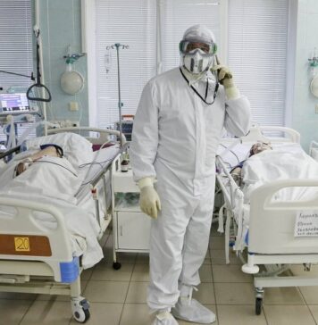 В России выявили 8 457 случаев заражения коронавирусом за сутки. Это минимум с 29 сентября