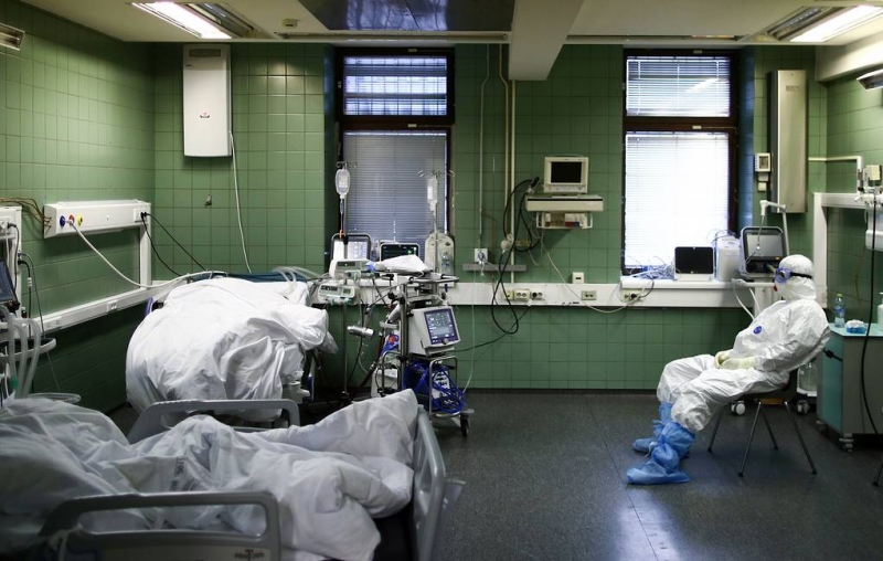 В России за сутки выявили 10 253 заразившихся коронавирусом. Это минимум с 3 октября

