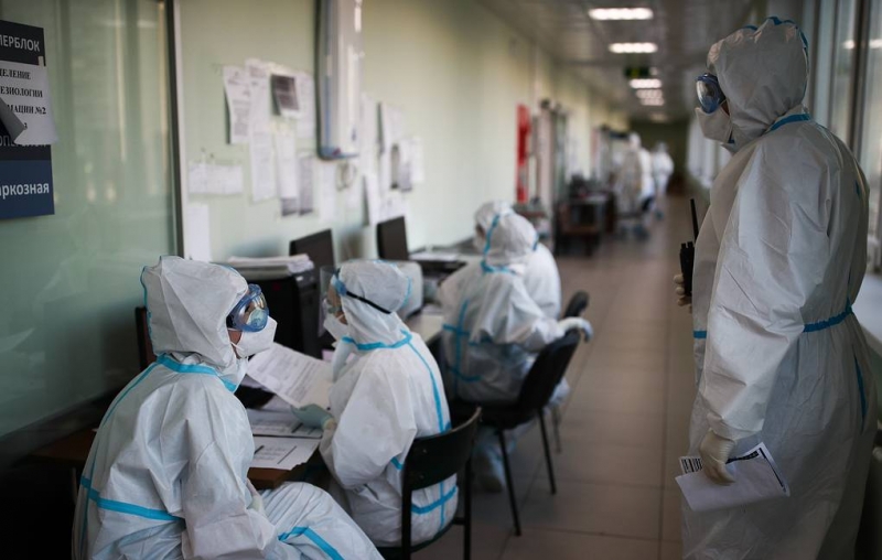 В России за сутки выявили 9 088 случаев заражения коронавирусом

