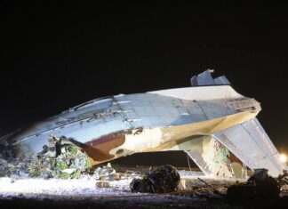 Власти Казахстана рассматривают три основных версии крушения Ан-26