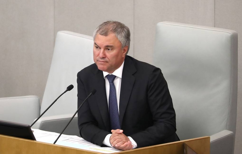 Володин заявил, что Россия последовательно снижает зависимость от доллара

