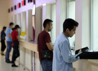 Более 3,3 млн иностранцев урегулировали правовой статус в России в условиях пандемии