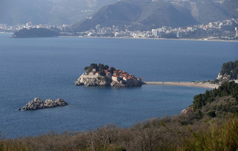 Черногория продлила безвизовый въезд для россиян