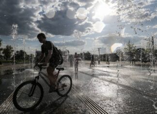 Дни между майскими праздниками сделают нерабочими