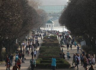 Эксперт: нерабочие дни в мае не спровоцируют заболеваемость COVID-19 при соблюдении правил