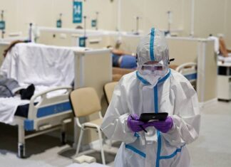 Эксперт прогнозирует окончание пандемии через год при пессимистичном сценарии