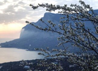 Эксперты назвали самые популярные направления для путешествий на майские праздники