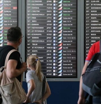 «Известия»: российским туристам могут предложить вернуться из Турции за 10 тыс. рублей