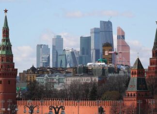 Кремль уверен в экономической стабильности в России после объявления новых санкций США