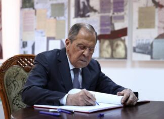 Лавров заявил, что РФ призывает к началу переговоров о международном соглашении по космосу