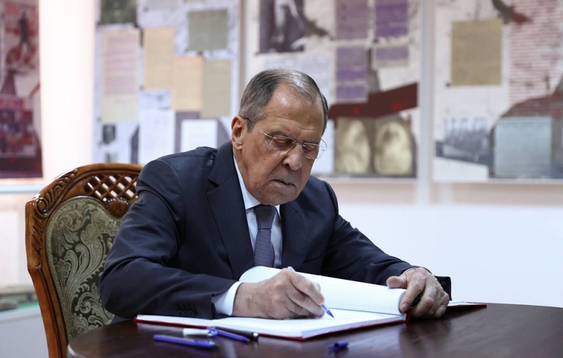 Лавров заявил, что РФ призывает к началу переговоров о международном соглашении по космосу