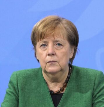 Меркель признала, что вокруг «Северного потока — 2» идет «политическая борьба»