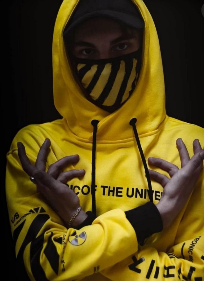 Стильная мужская одежда: недорого