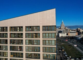 Нежилые помещения на общей лестничной клетке апартаментов могут разрешить делать жилыми