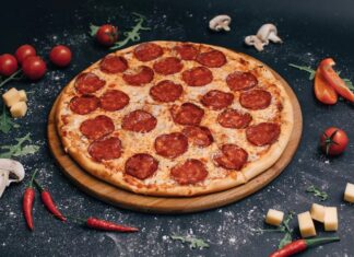 Доставка пиццы и еды в Киеве