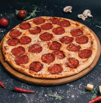 Доставка пиццы и еды в Киеве