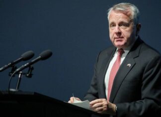 Посла США пригласили к помощнику президента России Ушакову