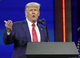 Трамп заявил, что США надо поладить с Россией, а не подталкивать ее к Китаю