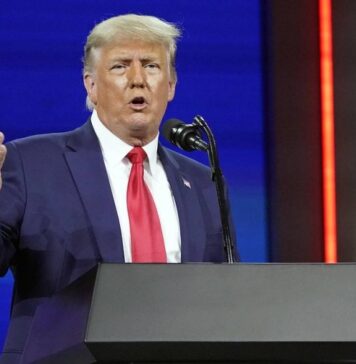 Трамп заявил, что США надо поладить с Россией, а не подталкивать ее к Китаю