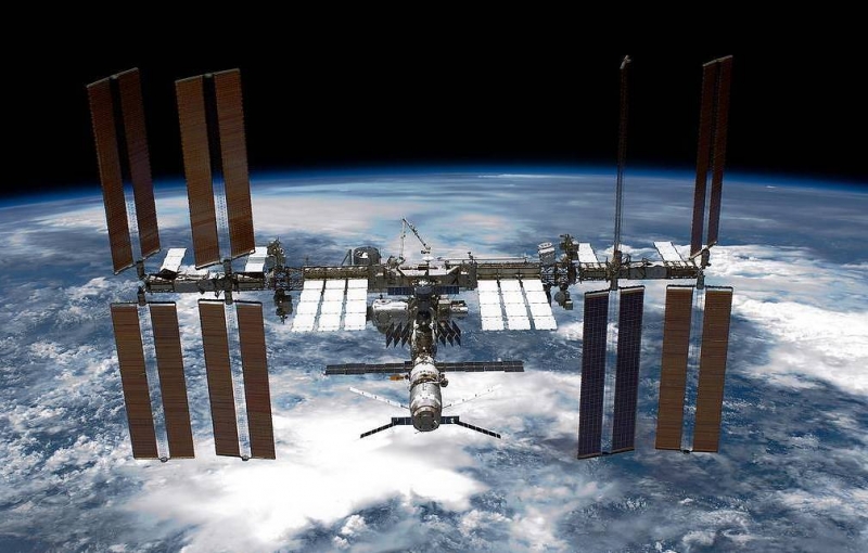Три члена экипажа МКС вернулись на землю