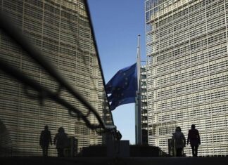 В ЕС заявили, что не готовят новые санкции против России