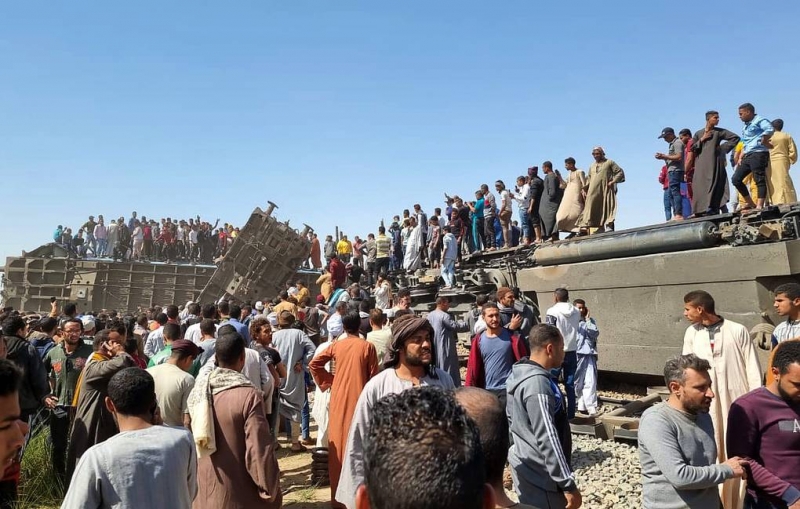 В прокуратуре Египта назвали причину столкновения двух поездов