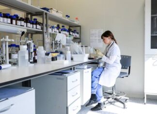 Вакцину «Спутник Лайт» могут зарегистрировать в мае