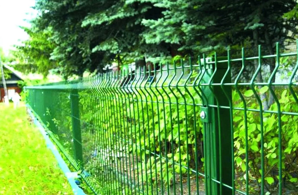 Забор из сетки: плюсы