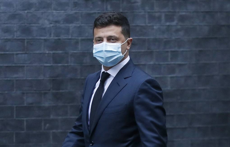 Зеленский предложил создать новый формат переговоров по Донбассу "с мощными игроками"