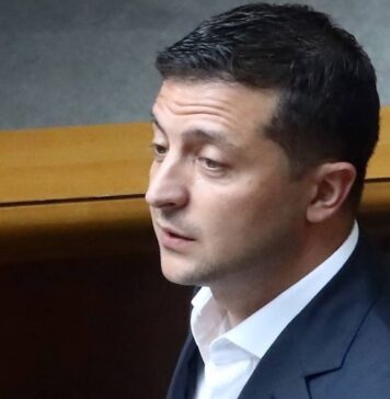 Зеленский ввел в действие санкции против Россотрудничества и компании «Волга-Днепр»