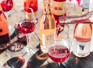 С чем сочетать и как пить розовое вино