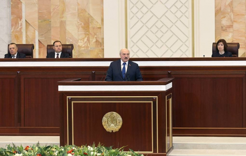 "Белоруссия действовала адекватно".
Заявления Лукашенко о посадке борта Ryanair