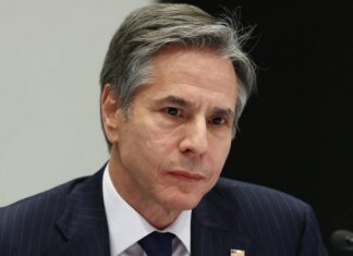 Блинкен и Аббас обсудили меры по соблюдению прекращения огня на Ближнем Востоке