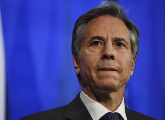 Блинкен ушел от ответа на вопрос о возможности отключения России от SWIFT