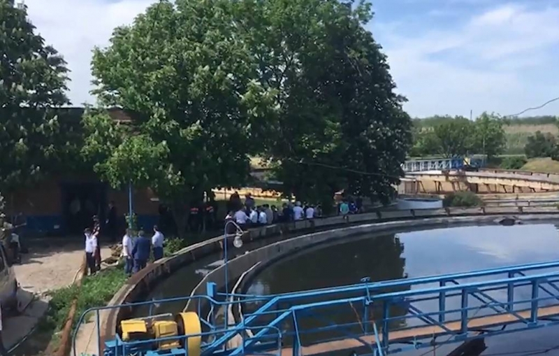 Число погибших при проведении работ на очистных сооружениях под Таганрогом выросло до 11

