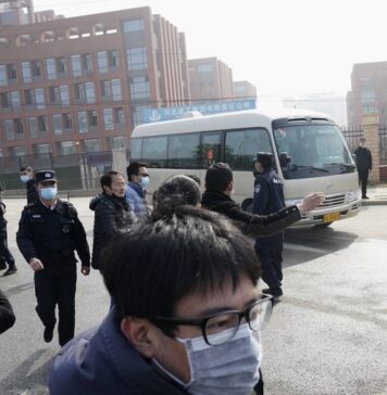 Facebook не будет удалять посты об искусственном происхождении коронавируса