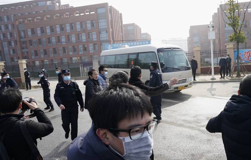 Facebook не будет удалять посты об искусственном происхождении коронавируса