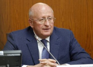 Гинцбург заявил, что у привитых в случае заражения постковидный синдром будет легче